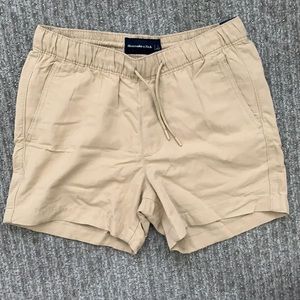 Abercrombie Men’s khaki shorts